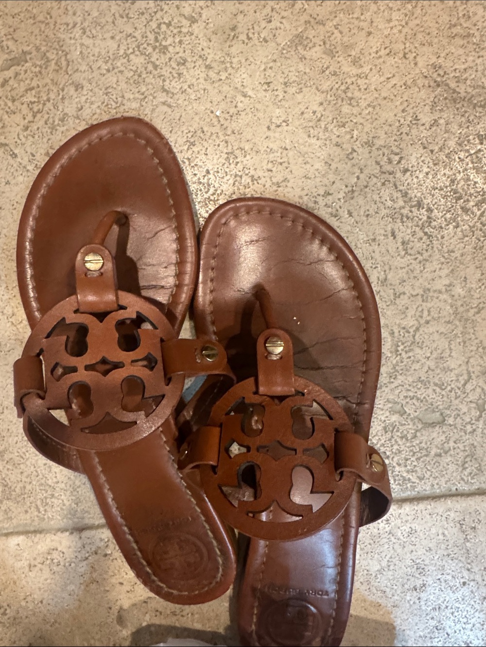 Tory Burch Chestnut Leather Miller Thong Sandals - Picture 4 of 4